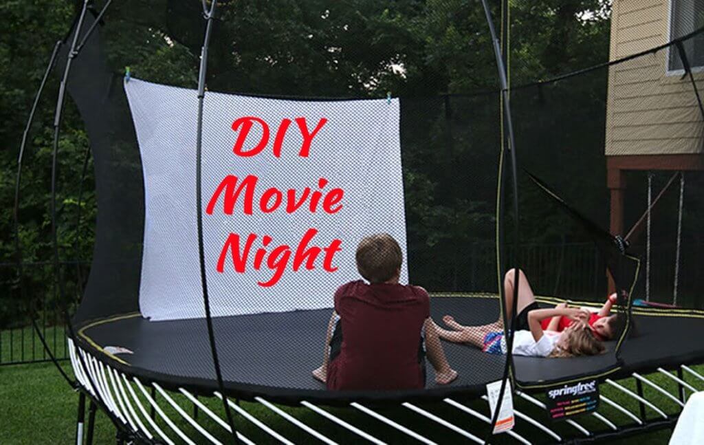 Prime Forstyrre Indgang How to Transform a Springfree Trampoline into a DIY Outdoor Movie Theater |  Outdoor Playsets San Antonio
