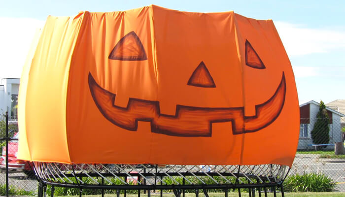 DIY Ghost Trampoline Decorations for Halloween