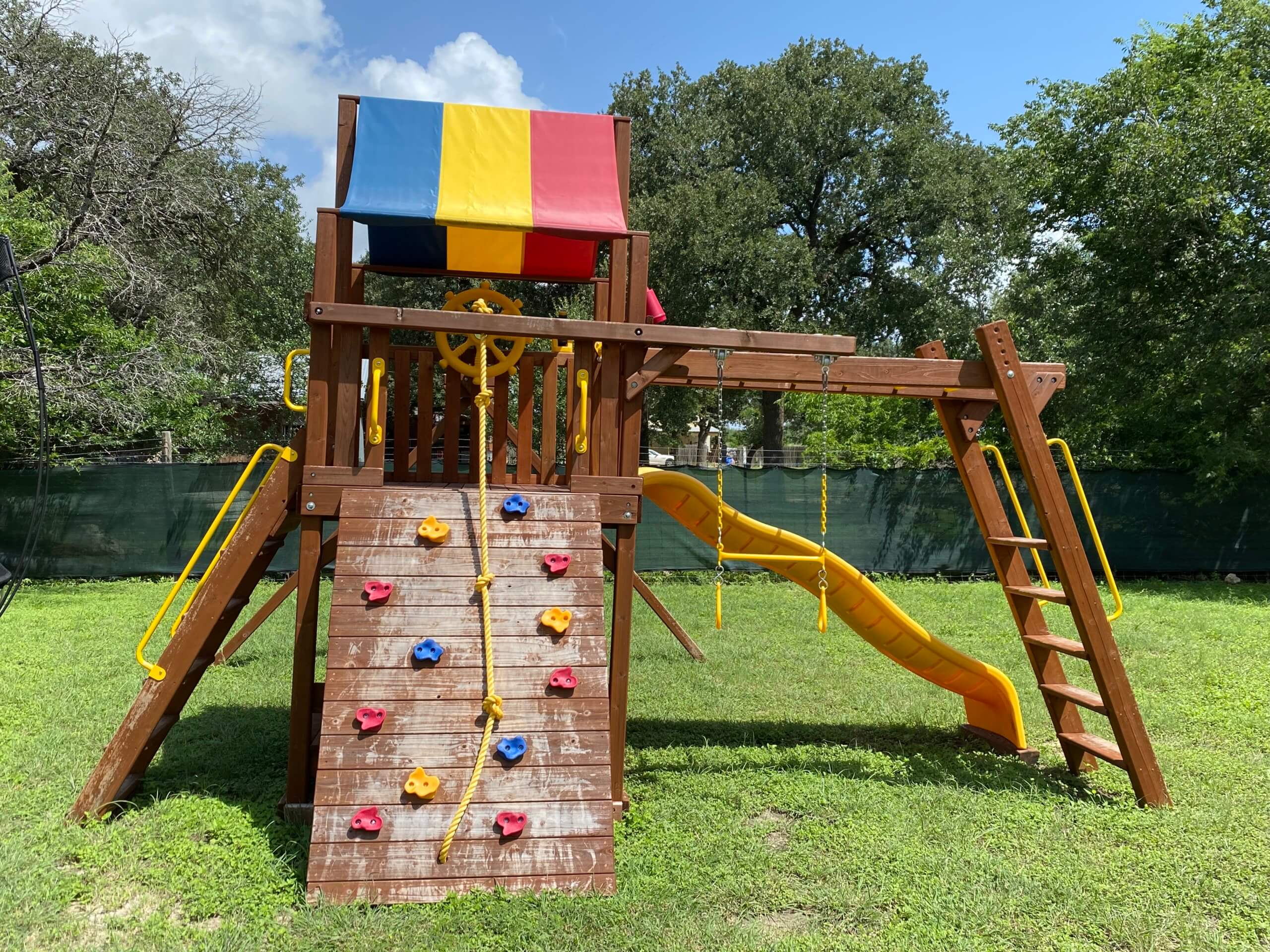 IH-10 Circus Clubhouse Package III - Rainbow Play Systems