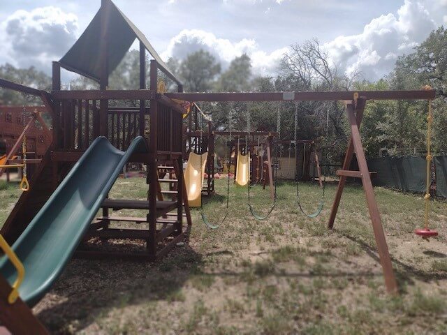 IH10 Sunshine Clubhouse II - Rainbow Play Systems