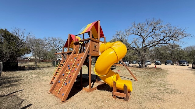 IH10 – FS King Kong Clubhouse II