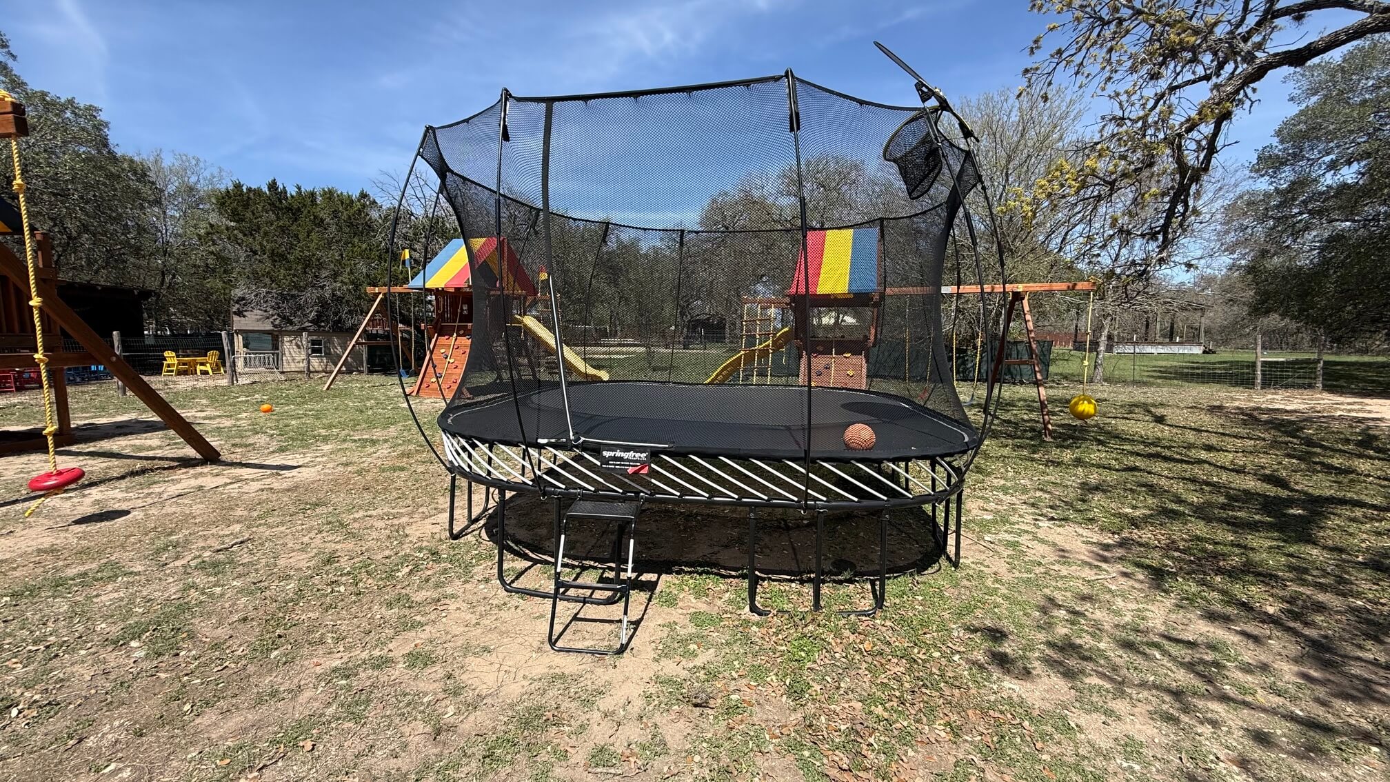 IH10 – 13′ Square Springfree Trampoline Step & Hoop